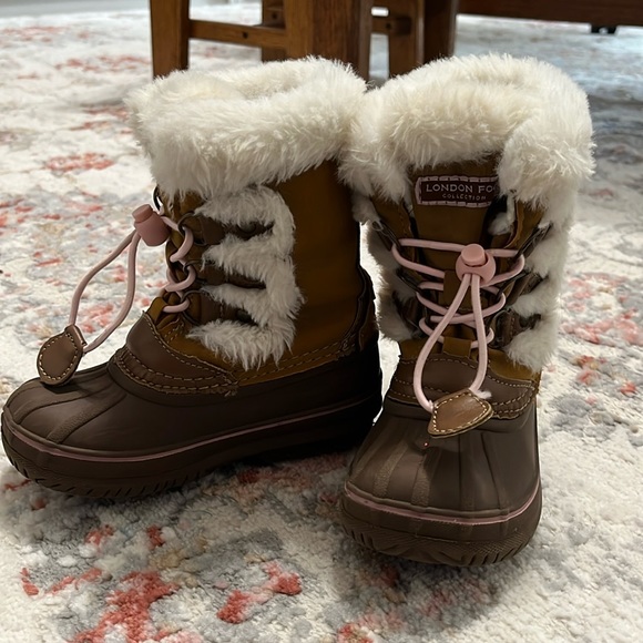 London Fog Boots size 8 - Picture 1 of 6